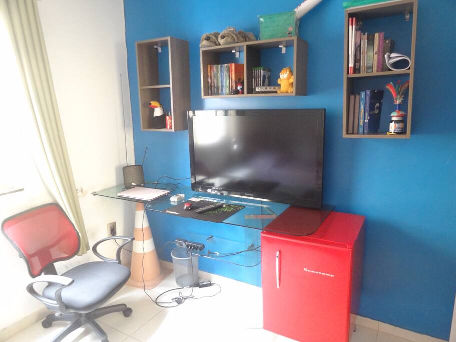 TV e frigobar