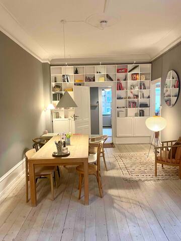 Renovated, big apartment 10 min. from central st. gallery image 2
