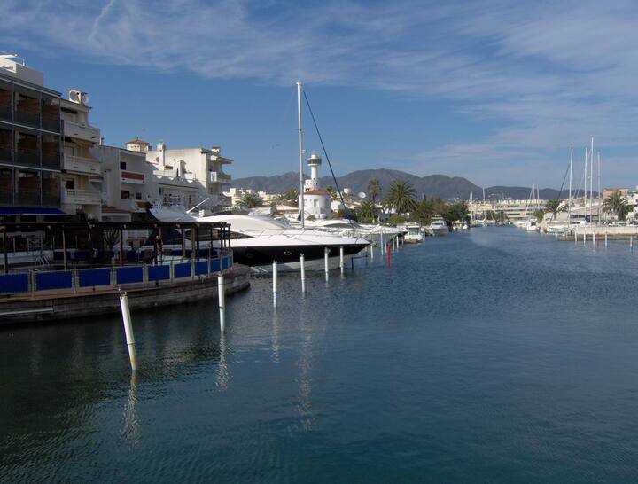 Plus Belles Vacances +/- Guide. - Empuriabrava