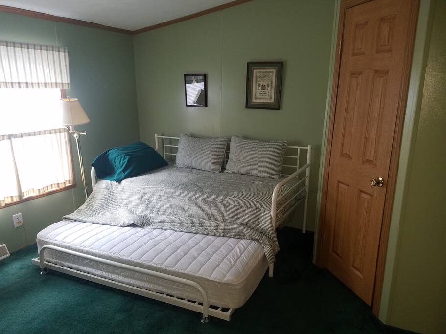 Day Bed(single) with a trundle