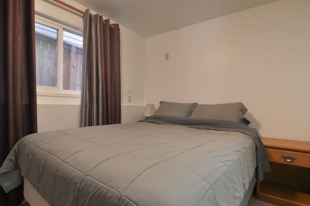 queen size bed