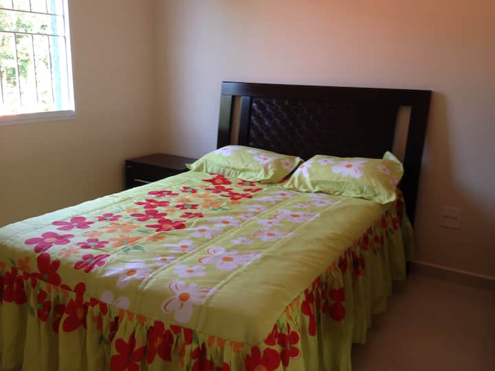 Აპარტამენტი საწოლი 3 (ზედა სართული)