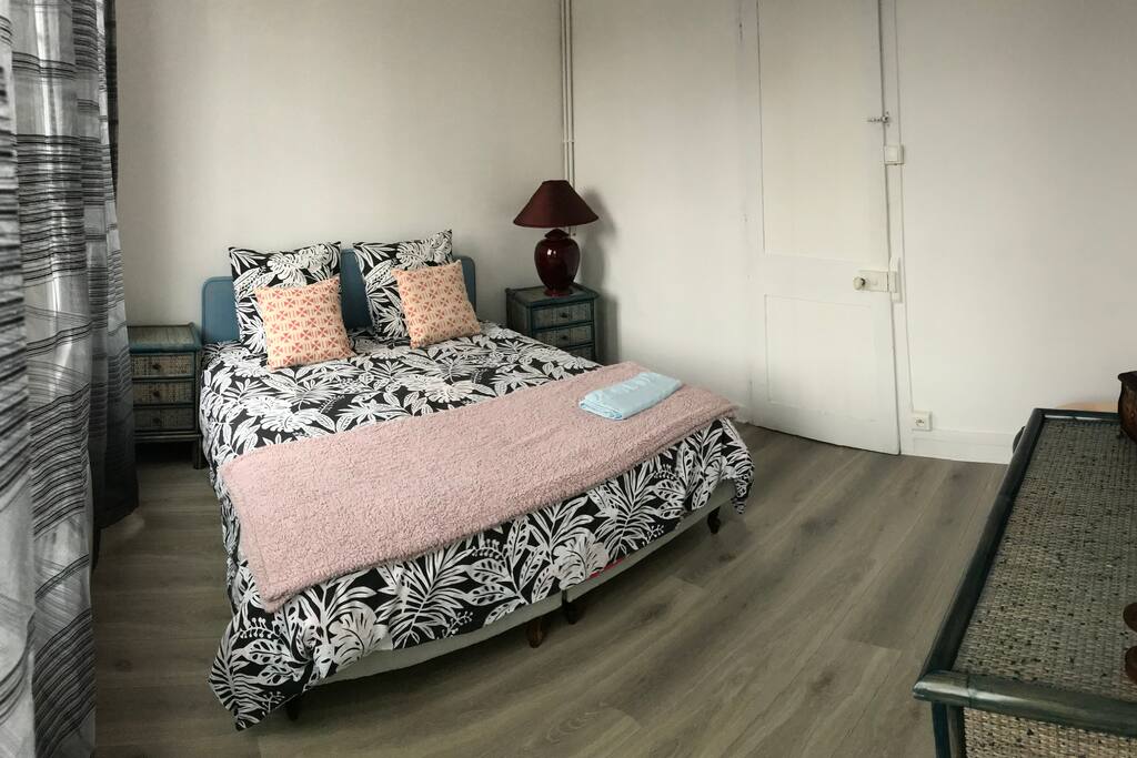 Chambre avec lit double 160