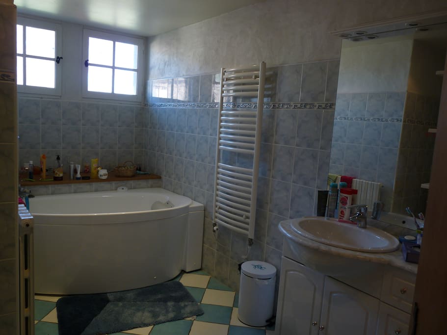 Salle de bain à l'étage