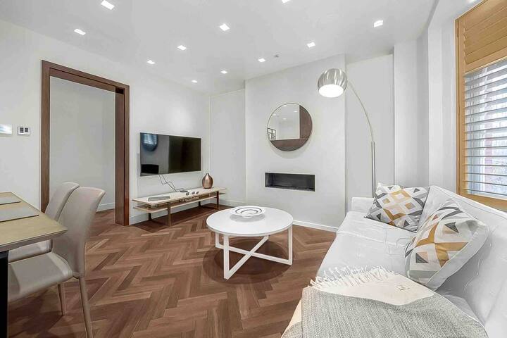 J-Mr Selfridg gallery image 5