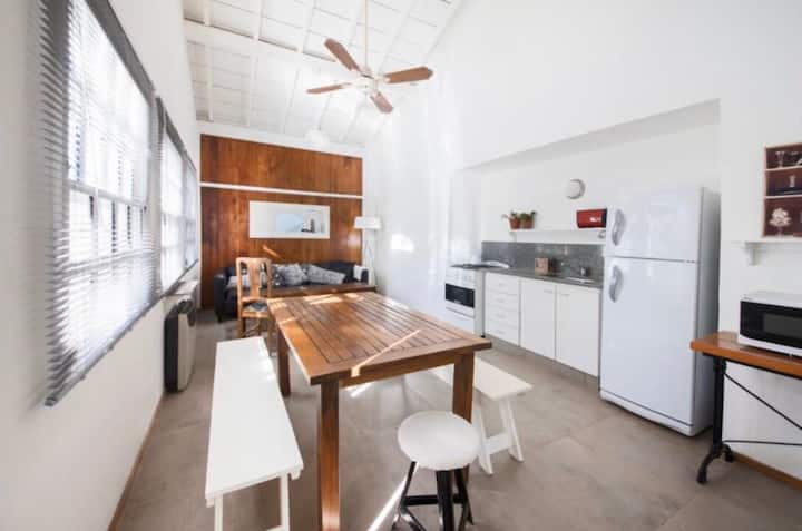 Duplex apartment with 1 bedroom in Victoria