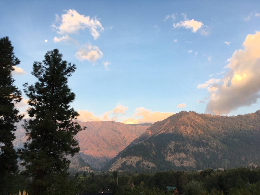 Morning light on Icicle Ridge and Tumwater mountain, as seen from the house.