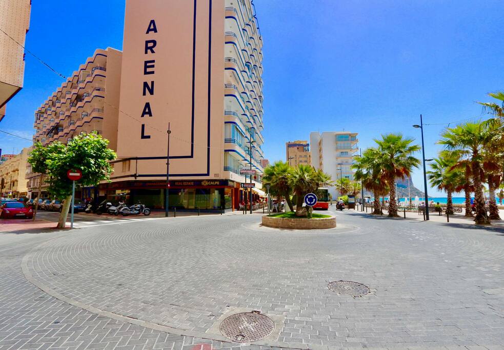 3 - bedroom apartment in Calpe just 50 meters from the central sandy beach - Arenal