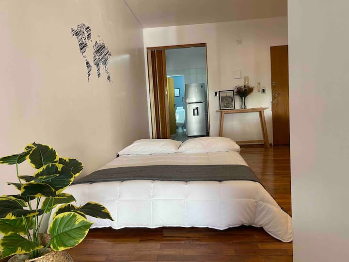 Kitanda cha sofa kilicho na silaha 