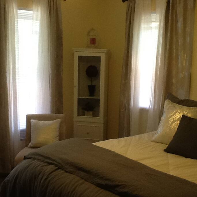 One of two of the comfortable bedrooms available. The beds are full size and sleeps 1 comfortable and 2 cozily. . 2nd bedroom sleeps 1-2.
