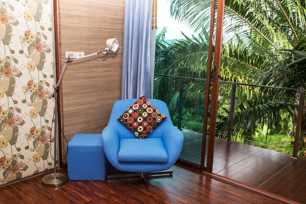 read a book, relax and take it easy in a jungle paradise