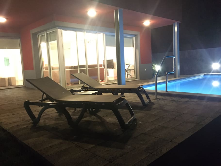 swimming pool with sea view and private.