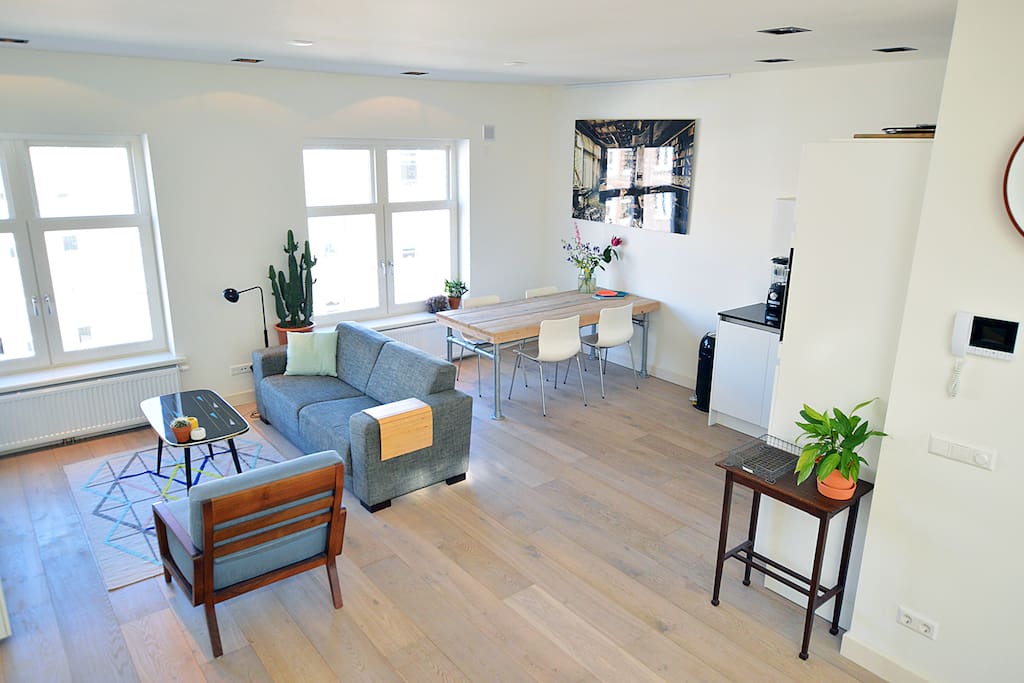 Overview of the living room