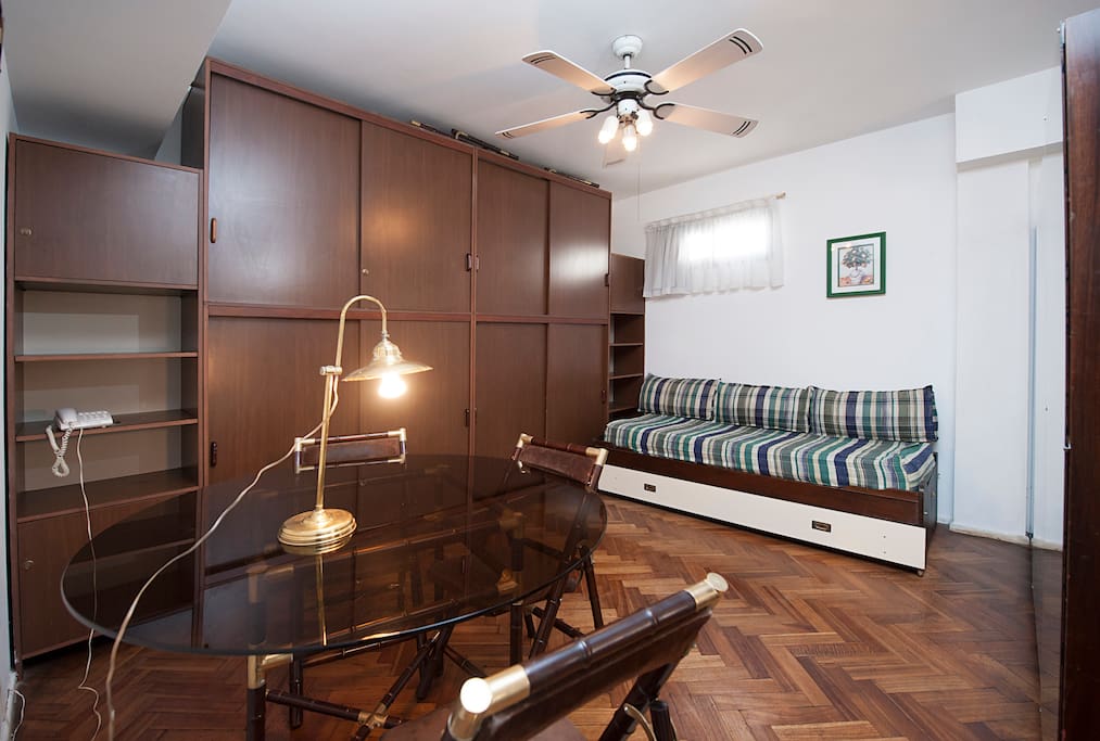 dining room - 1 sofa bed