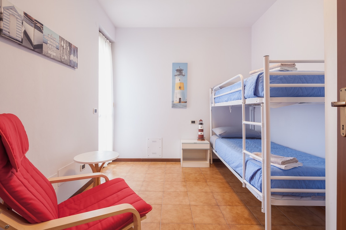 CHAMBRE 3
avec lit superposé
(premier étage)