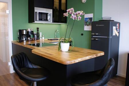 Exklusiv - Über den Dächern von Köln mit Domblick!