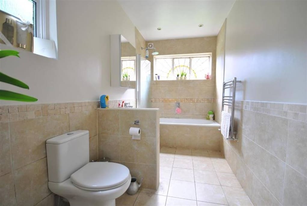 Large Bathroom with lots of light