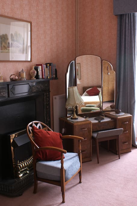 The Balcony dressing table