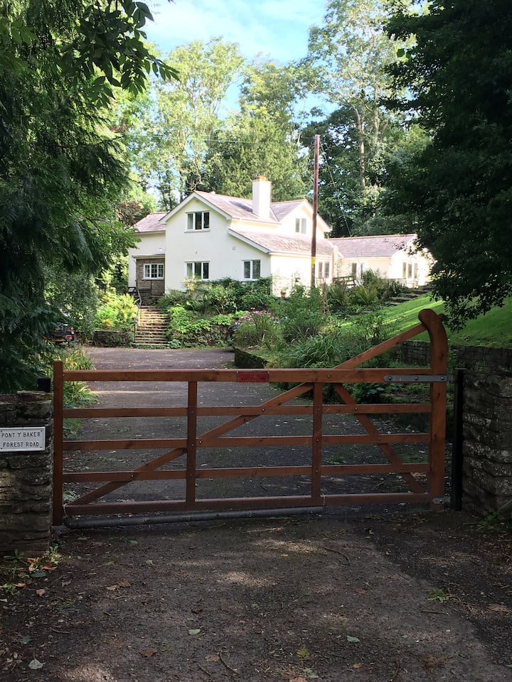 HayonWye Holiday Rentals & Homes Wales, United Kingdom Airbnb