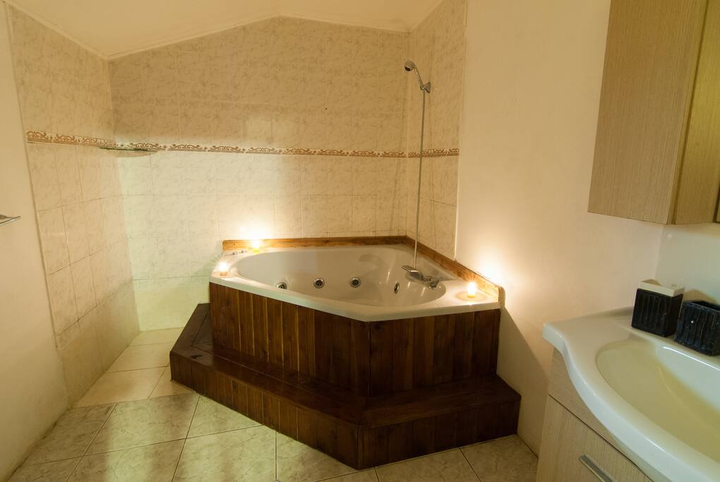 Jacuzzi En Suite