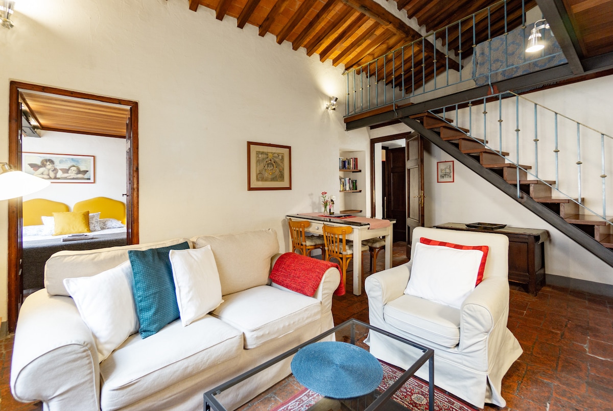Popular Airbnb listing: Your Home in the Center of Lucca w/ Elevator & A/C in Lucca
