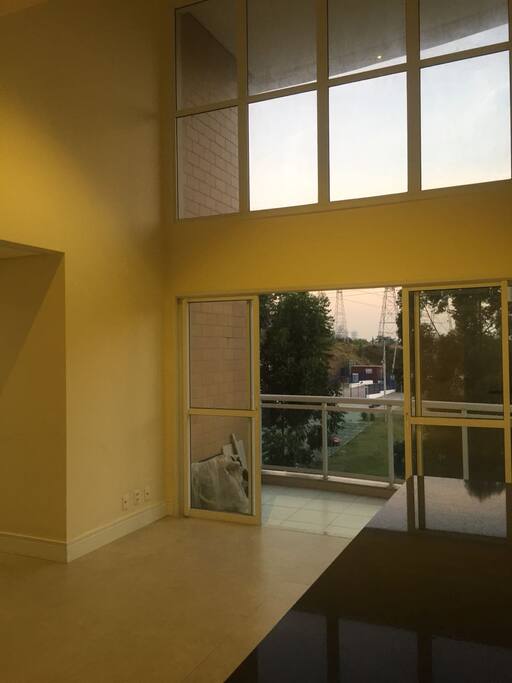 Sala Pé Direito Duplo