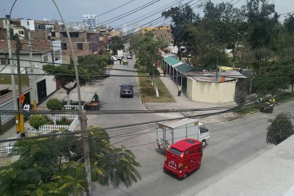 La mejor zona del Centro de Lima, tranquila, segura, con puntos turísticos cercanos y rutas céntricas para el traslado a todo lugar.