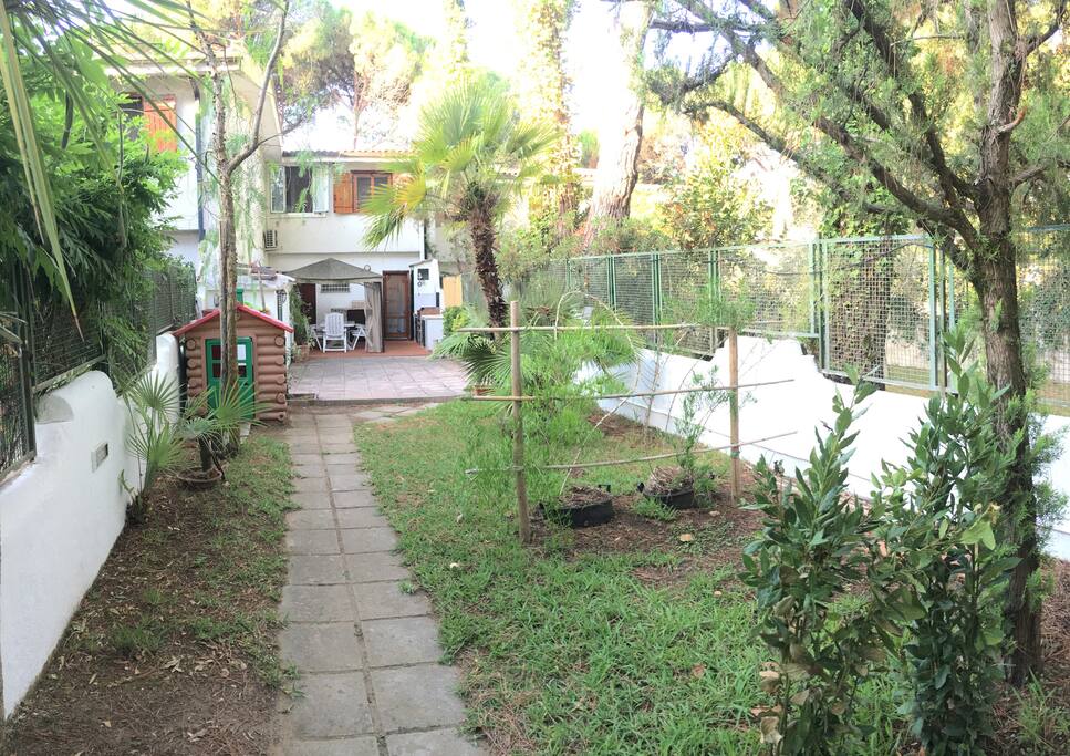 Ingresso lato strada
