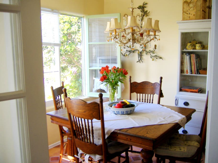 eat in kitchen seats 4-6