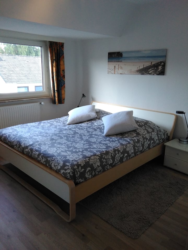 Bright Single or Double Room Apartments for Rent in Bremerhaven