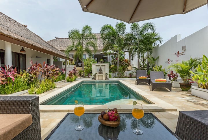 Villa Leelavadee 4BR piscine privée près d'Uluwatu - Maisons à louer à Kuta  Selatan, Bali, Indonésie - Airbnb