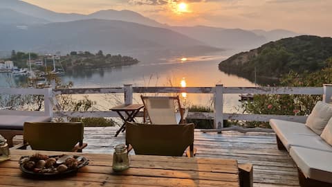 Trizonia seaview house