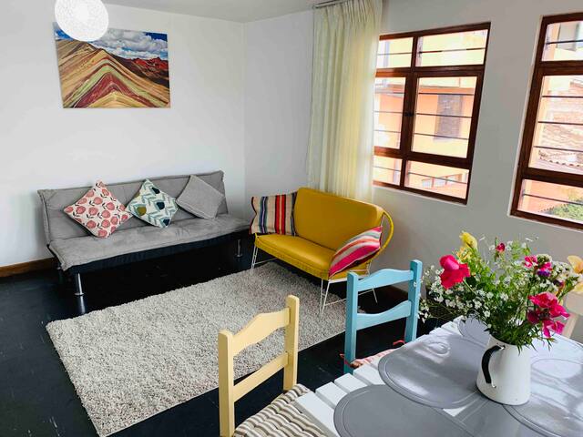 Modern Apartment-Classical features & Garden Views