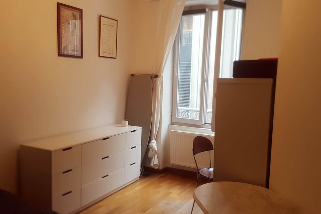 Chambre-coté bureau