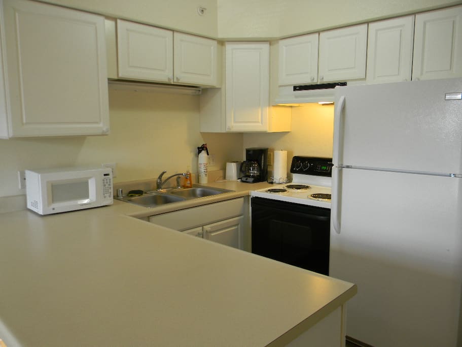 Full kitchen including dishwasher