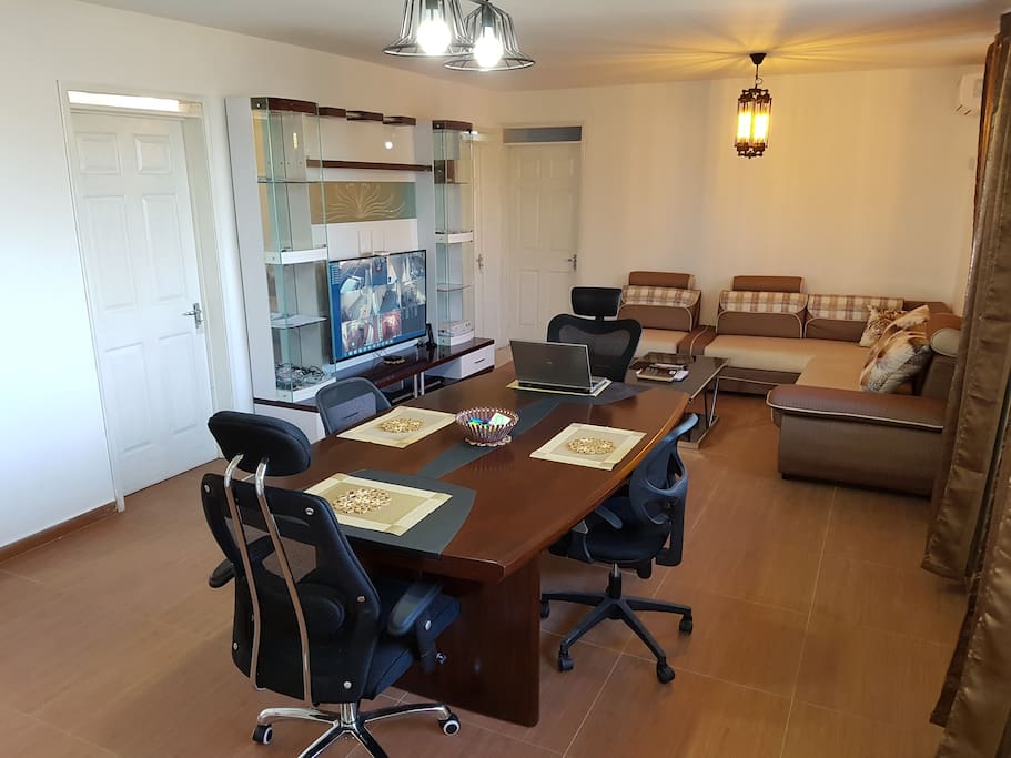 THE LOUNGE / BOARDROOM AREA