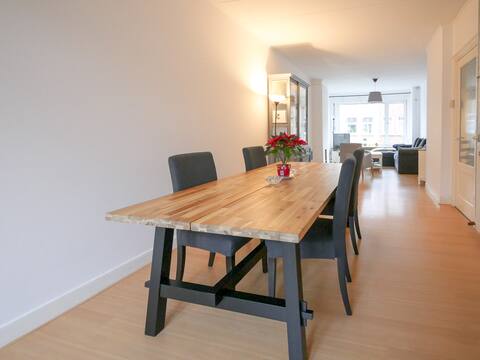 Hosted by Wendy, apartment close to train station