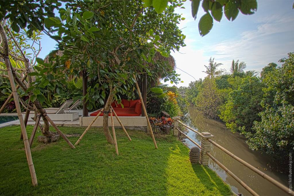 Garden with river view