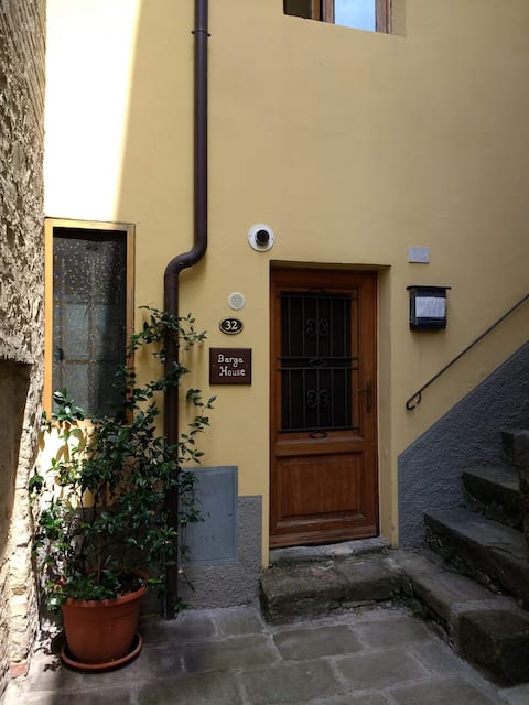 Two bed town house in central Barga, Tuscany