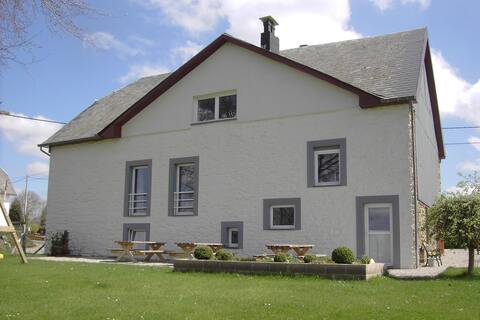 Beautiful Holiday Home in Heppenbach with Garden