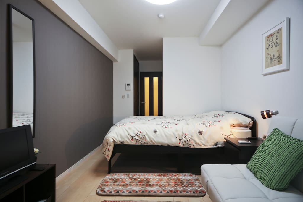 Apartment built in 2015. Very clean and comfortable room!!