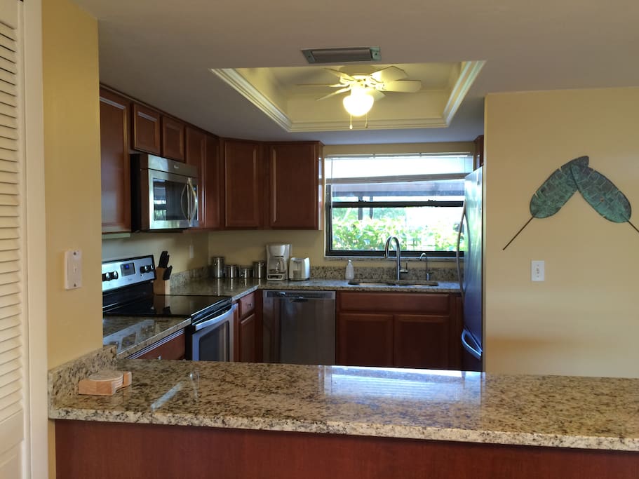 Kitchen, Stainless Steel Appliances