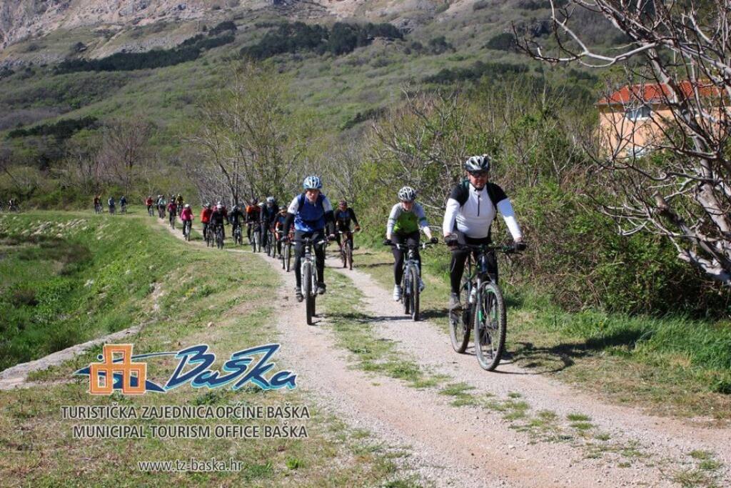 Bicycle path