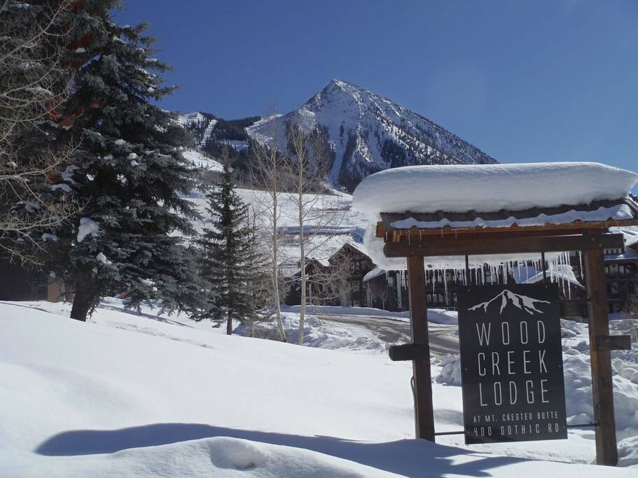 Wood Creek Lodge- Highly regarded accomodations.