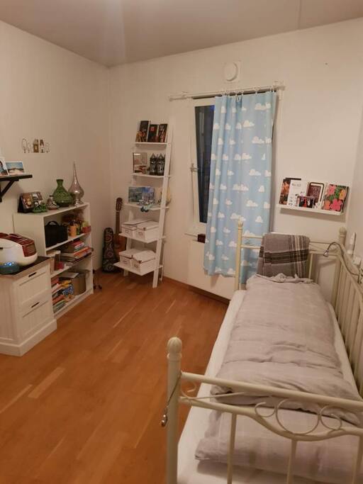 Bed room
