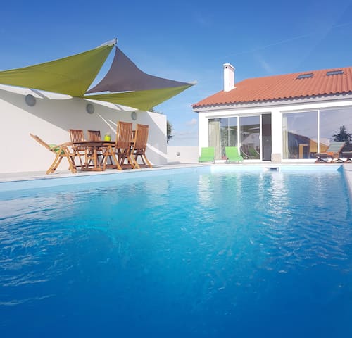 Nira House simplicity luxury pool sea view