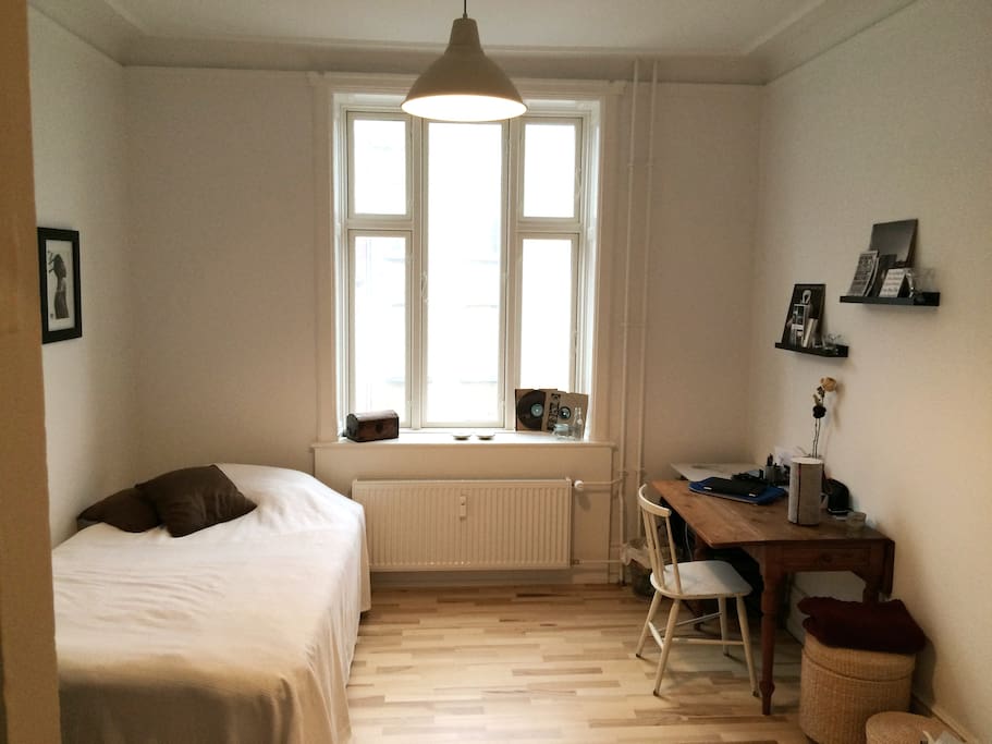 Bedroom (for your private use)
