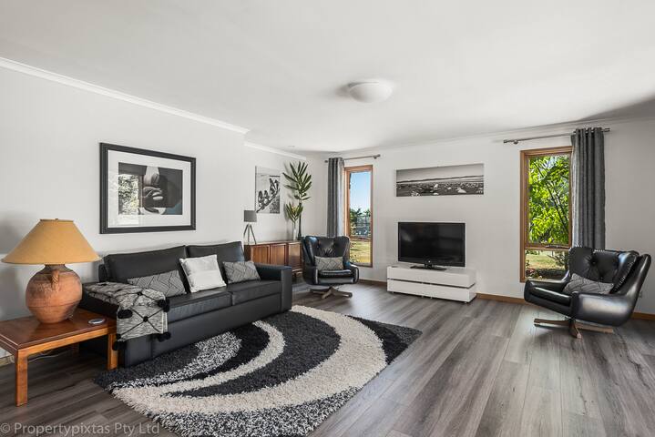 Limestone Cottage – Tennis, Fire pit