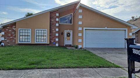 Nestle In-Peaceful, cozy 3 bedroom with amenities