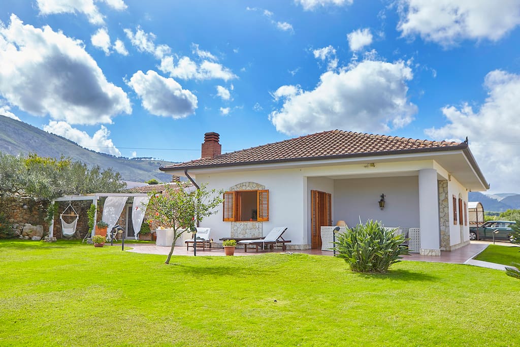 The main house "Casa delle Palme"